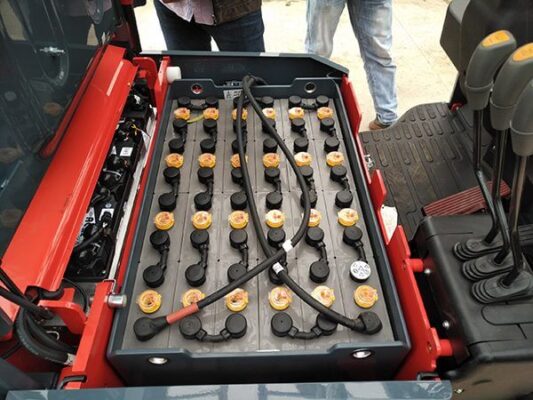 Acquy xe nâng điện 3 bánh Heli dung lượng lớn