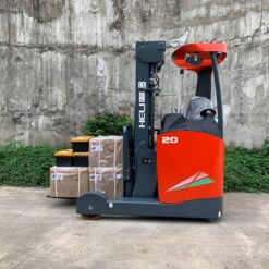 Cấu hình tiêu chuẩn xe nâng reach truck ngồi lái 2 tấn