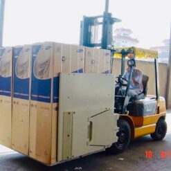 Khi mua xe nâng kẹp thùng carton cần chú ý những thông số gì