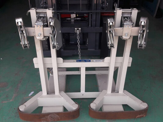 Mua xe nâng kẹp phuy cần những yêu cầu gì
