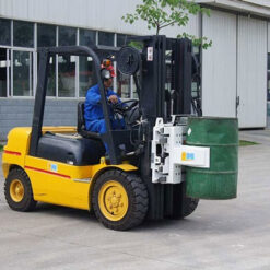 Xe nâng kẹp phuy loại tự động