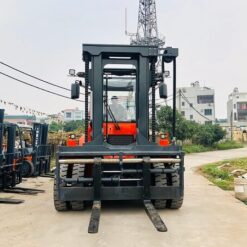 Trang bị hệ thống đèn chiếu sáng hiện đại và an toàn