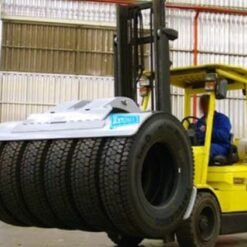 Vận chuyển các lốp xe lớn một cách dễ dàng