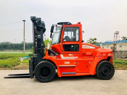 Xe nâng 13.5 tấn Heli với nhiều ưu điểm nổi bật
