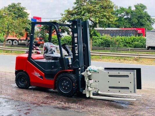 Xe nâng kẹp vuông đa năng Heli hoạt động hiệu suất cao