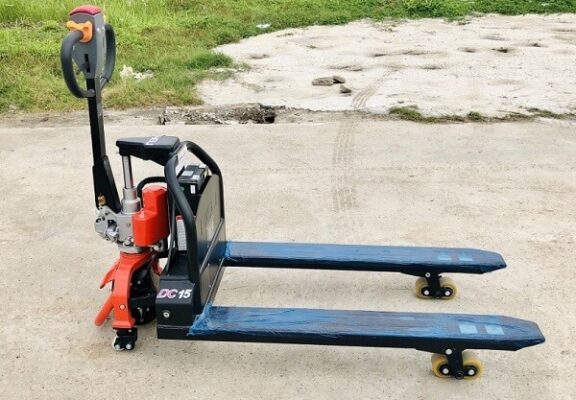 Thiết kế nhỏ gọn phù hợp với các kho xưởng sản xuất
