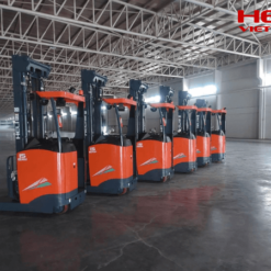 Bình Minh cung cấp xe nâng reach truck ngồi lái Heli chính hãng